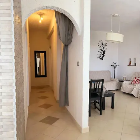 The Panoramic View House * Μπατσί